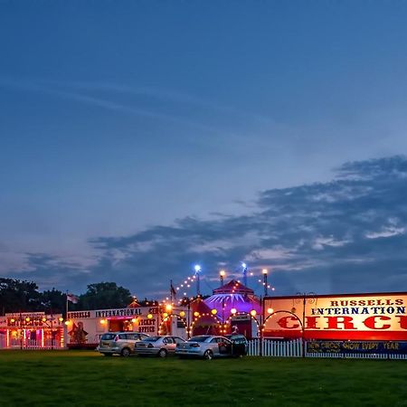 Vintage, Circus Holiday Home เมเบิลทอร์ป ภายนอก รูปภาพ