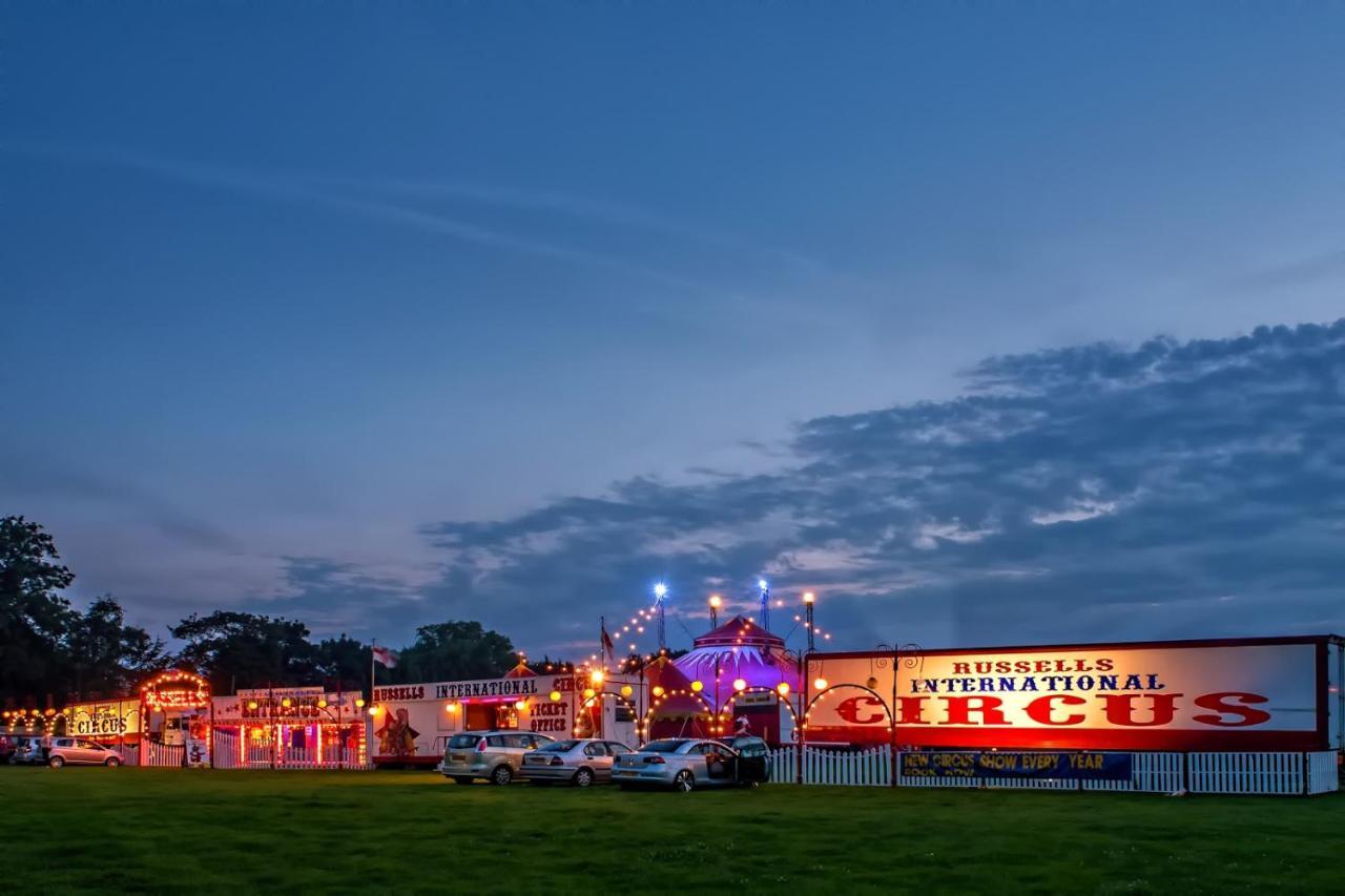 Vintage, Circus Holiday Home เมเบิลทอร์ป ภายนอก รูปภาพ