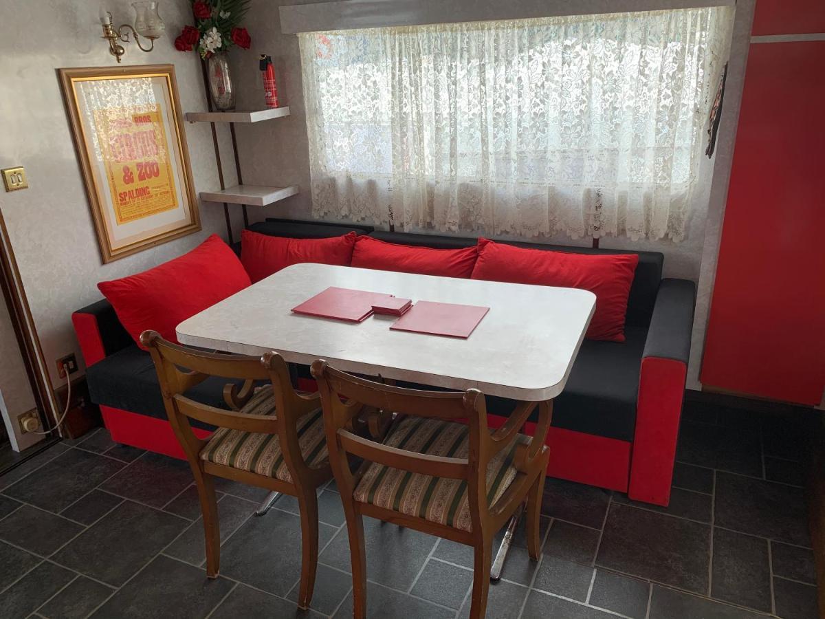 Vintage, Circus Holiday Home เมเบิลทอร์ป ภายนอก รูปภาพ