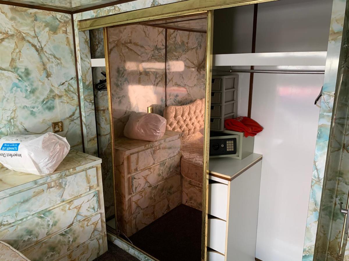 Vintage, Circus Holiday Home เมเบิลทอร์ป ภายนอก รูปภาพ