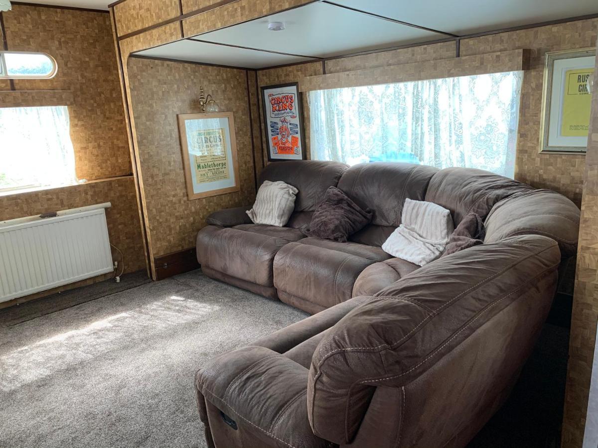 Vintage, Circus Holiday Home เมเบิลทอร์ป ภายนอก รูปภาพ
