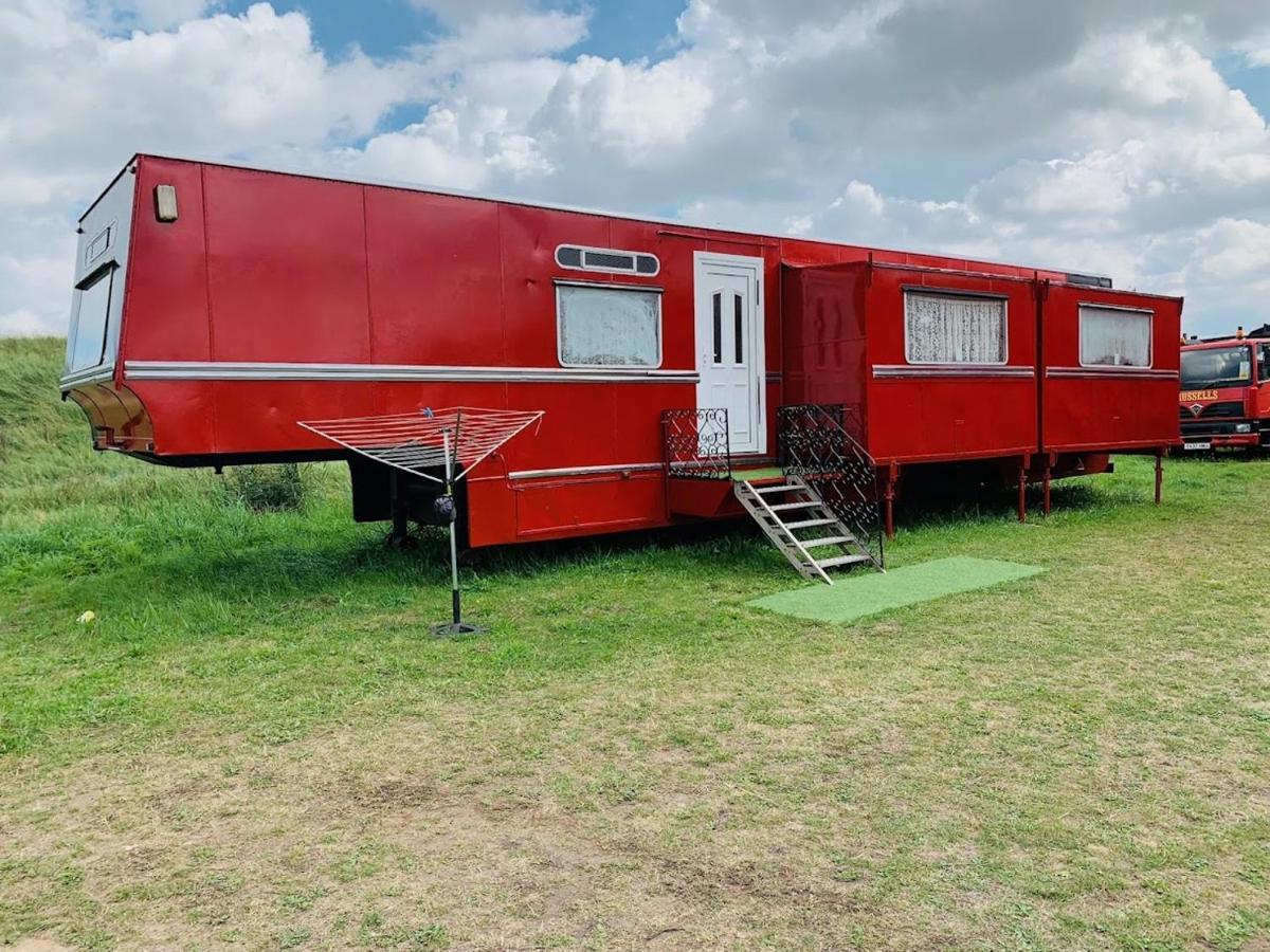 Vintage, Circus Holiday Home เมเบิลทอร์ป ภายนอก รูปภาพ